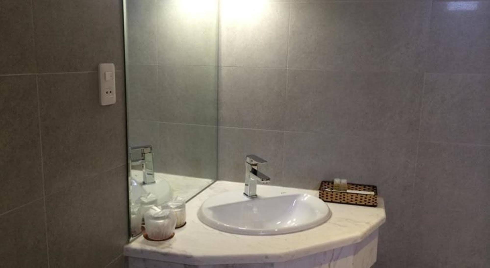 Phoenix Hotel Saigon Πόλη Χο Τσι Μινχ Εξωτερικό φωτογραφία